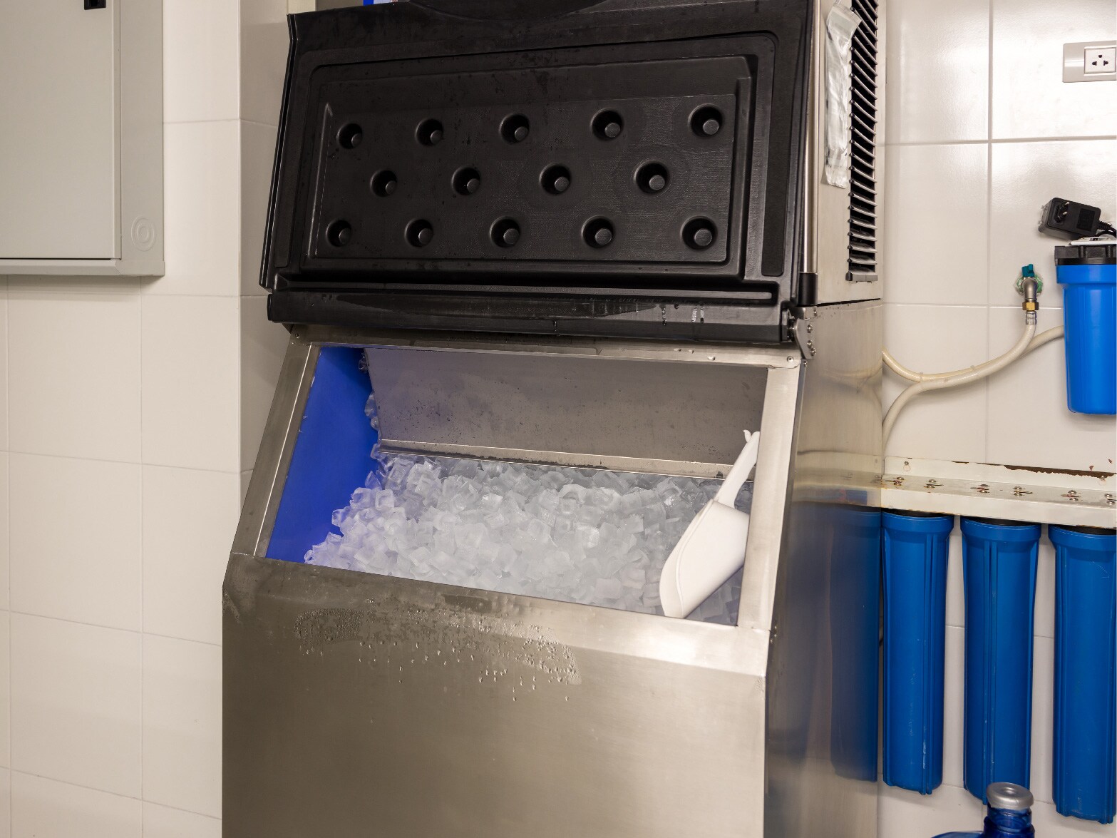 Pressure actuated water valves thumbnail